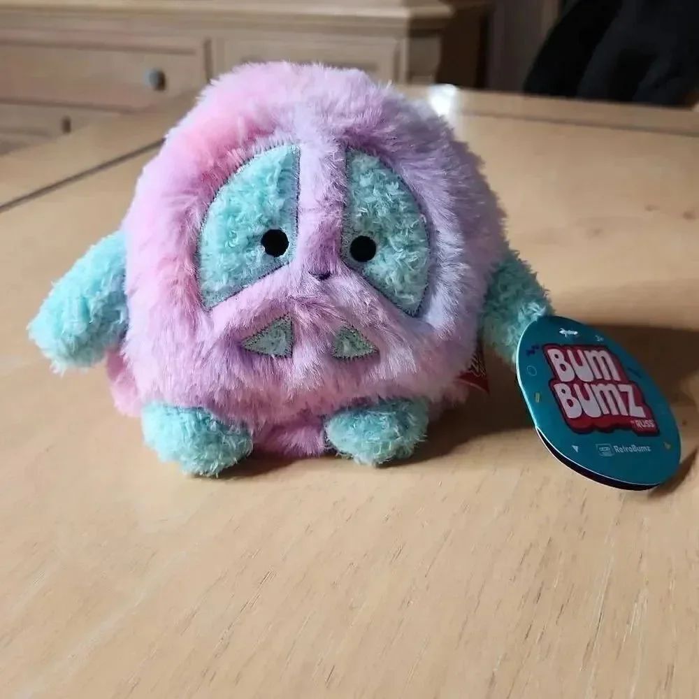 Bum bumz Megs peace sign mini plush - Picture 2 of 4